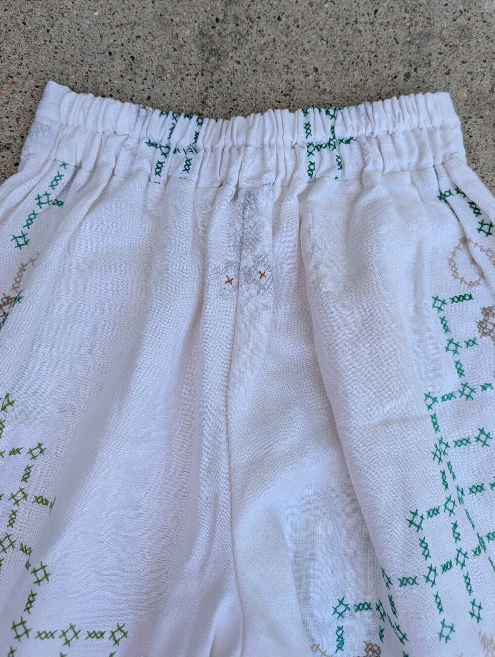 one of a kind LINEN SHORTS made from a cross stitched tablecloth S - Picture 9 of 12